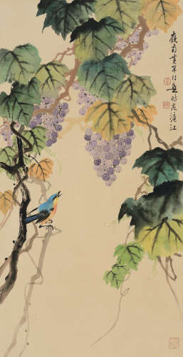 黄幻吾（1906～1985） 葡萄翠鸟 立轴 设色纸本