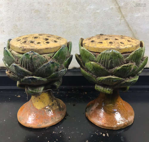 PAIR SANCAI LOTUS SHAPED COLOR CENSERS