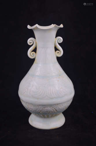 A HUTIANYAO FLORAL RIM VASE