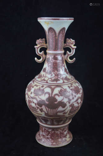 A UNDERGLAZE RED FLORAL PATTERN VASE