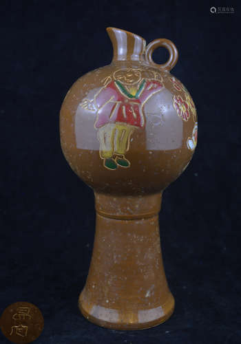 A DINGYAO GLOBULAR BODY VASE