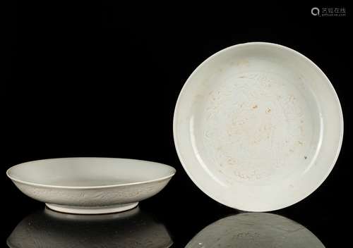 Pair Yuan-Ming Antique White Glazed Dishes