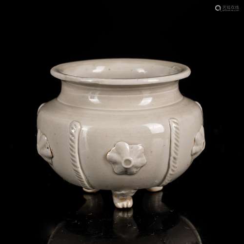 Chinese  Antique Dehua Tripod Censers