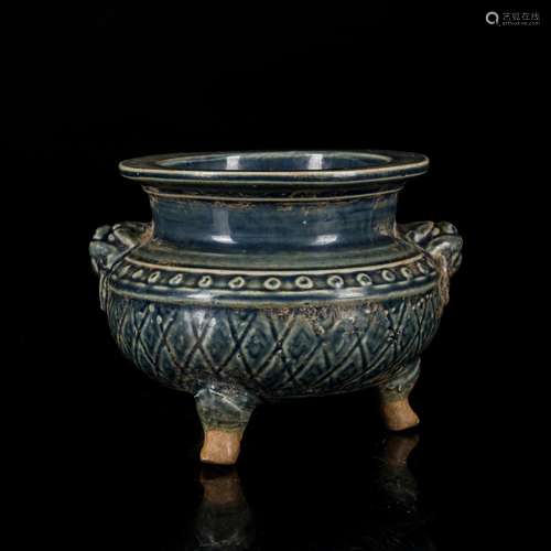 Late Ming Blue Glazed Tripod Censer