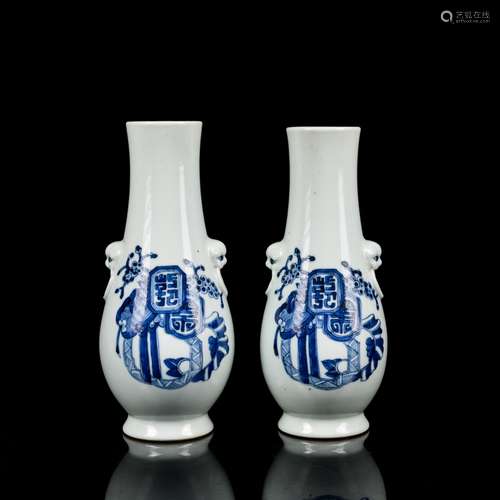 Pair 19th Antique Blue&White Vase