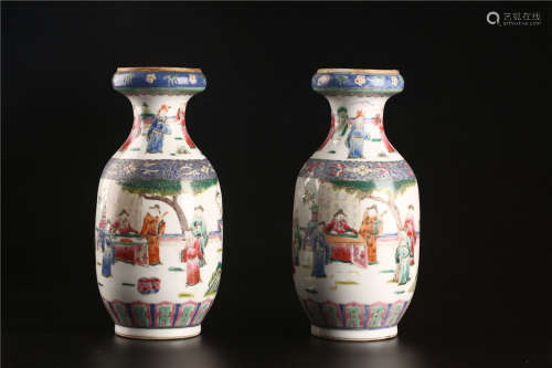 A PAIR OF FOUR-COLOR VASES
