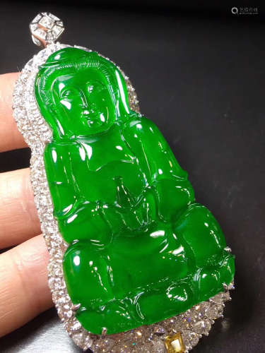 A GUANYIN DESIGN NATURAL ICY JADEITE PENDANT