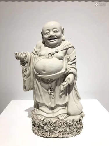 17-19TH CENTURY, A BUDDHA DESIGN PORCELAIN, QING DYNASTY