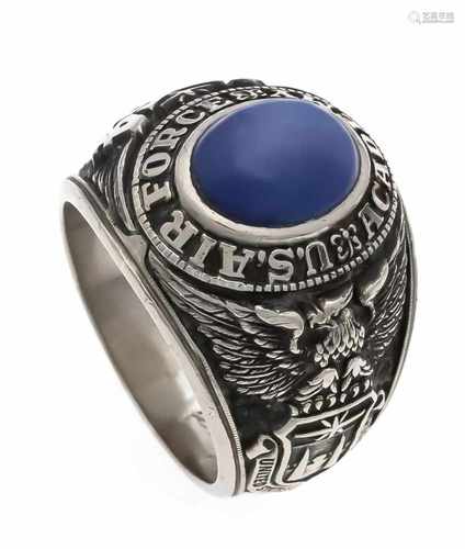 Sternsaphir-Ring der U.S. Air Force Academy 1964 WG 750/000 mit einem ovalenSternsaphircabochon 11 x