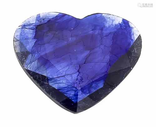 Saphir-Herz 5,10 ct, fac., in einem dunkleren Blau, transluzent - transparent, 15,3 x 12,9x 2,6