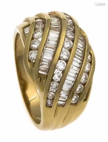 Brillant-Ring GG 750/000 mit Brillanten und Diamantbaguettes, zus. 1,20 ct W/VS-SI, RG 56,9,9