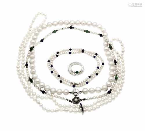 Zuchtperlen-Konvolut, Collier mit Magnetschließe Silber 925/000 mit Perlen 10 mm, L. 45,5cm, Collier