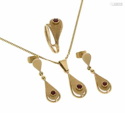 Granatschmuck-Set GG 585/000 mit fac. Granaten, Ohrstecker L. 31 mm, Ring RG 53, AnhängerL. 28 mm,