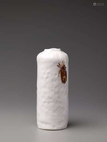 A HIRADO PORCELAIN VASE WITH CICADA