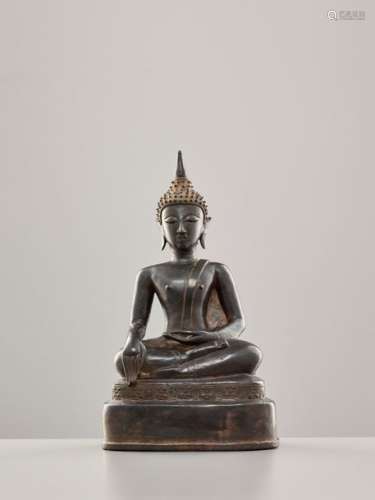A FINE BRONZE FIGURE OF BUDDHA SHAKYAMUNI, LAOS / NORTH…