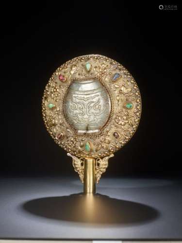 AN GILT SILVER AND JADE HAND MIRROR, LATE QING DYNASTY