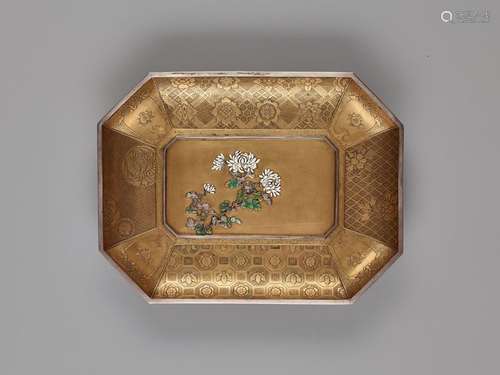 A RARE AND FINE INLAID CLOISONNE ENAMEL GOLD LACQUERED …