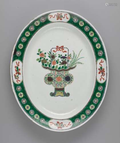 A VERY LARGE AND MASSIVE FAMILLE VERTE PORCELAIN BASIN,…