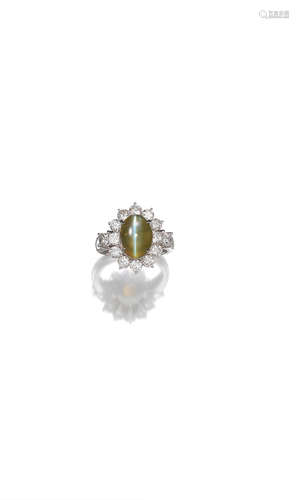 A Cat's Eye Chrysoberyl and Diamond Ring