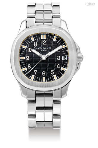 Patek Philippe, A Stainless Steel Automatic Centre Seconds Wristwatch with Date and Bracelet