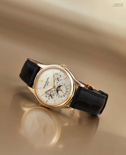 Patek Philippe, A Fine Yellow Gold Automatic Perpetual Calendar Wristwatch with Moon-Phases