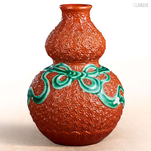 雕瓷葫蘆瓶