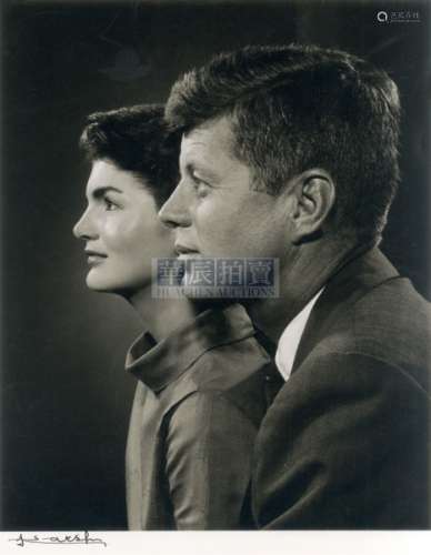 优素福·卡什 1957年 肯尼迪夫妇肖像照 银盐纸基 签名