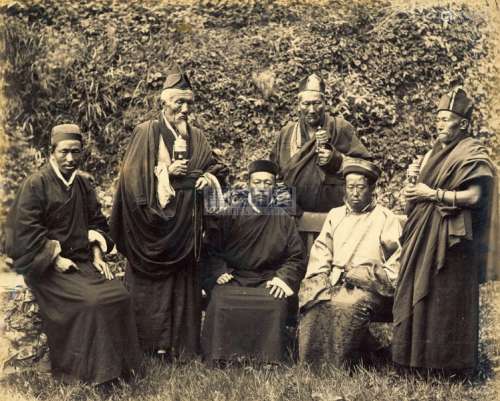 1911年 佚名 十三世达赖会见锡金国王 蛋白照片