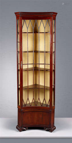 约1930年 英国乔治三世风格桃花心木展示角柜