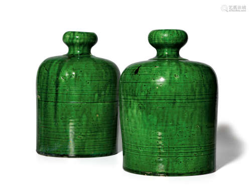 绿釉直筒蒜头瓶