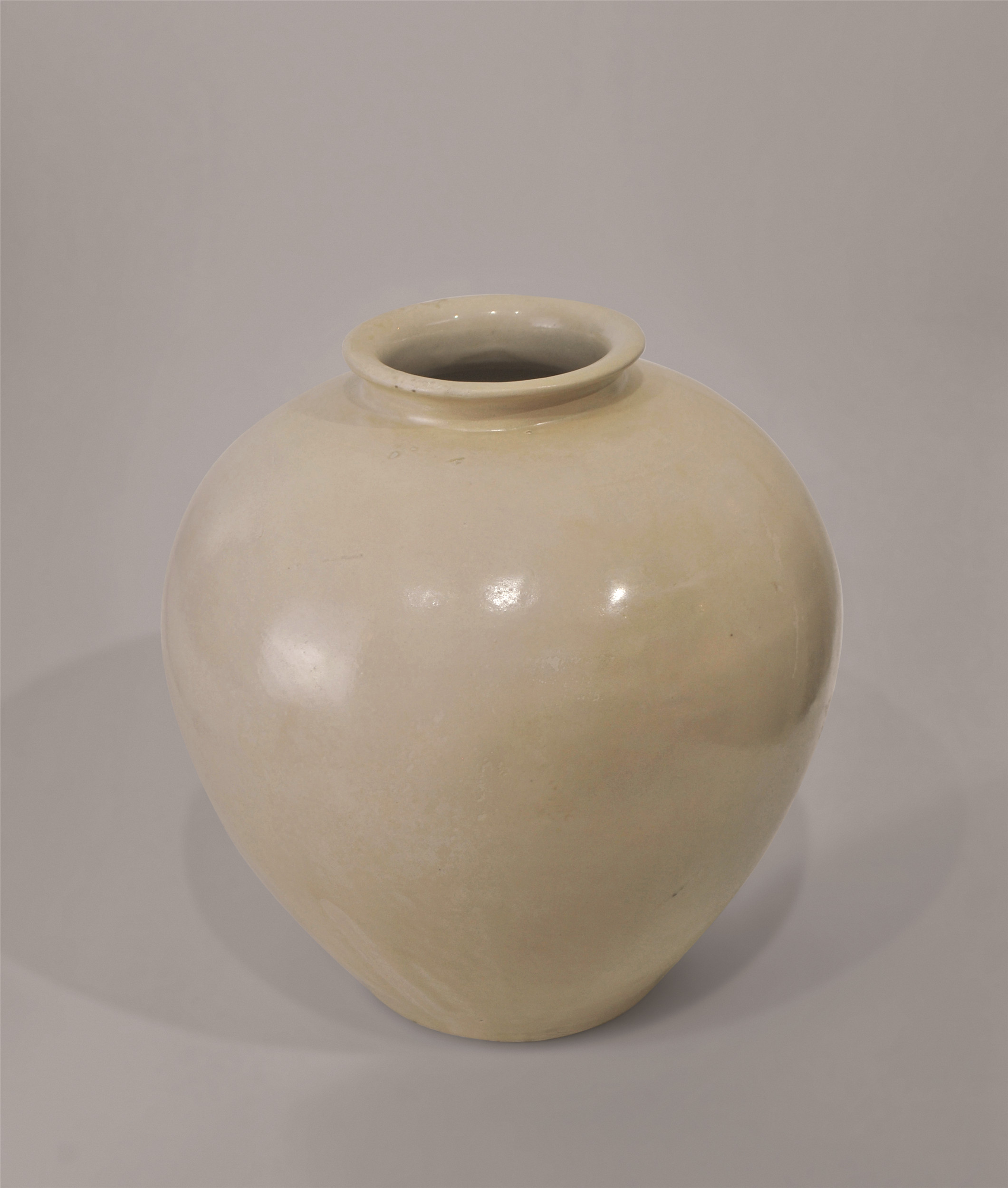 唐代618907年作白瓷大罐