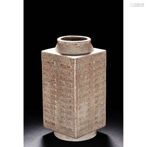 A GE-TYPE SQUARE CRACKLEWARE VASE