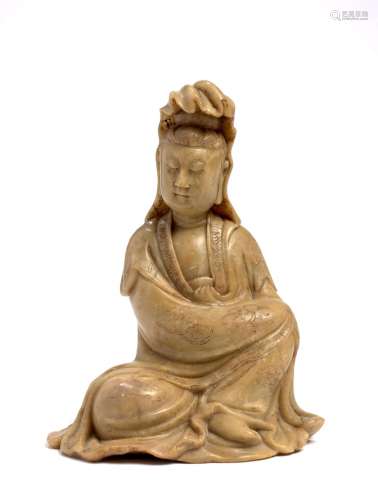 STATUETTE DE GUANYIN EN STÉATITE, Chine, dynastie Qing, fin du XIXe siècle