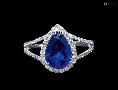 18K斯里兰卡皇家蓝宝石花式戒指