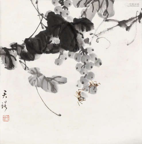 潘君诺（1906～1981） 蜜蜂葡萄 镜片 设色纸本