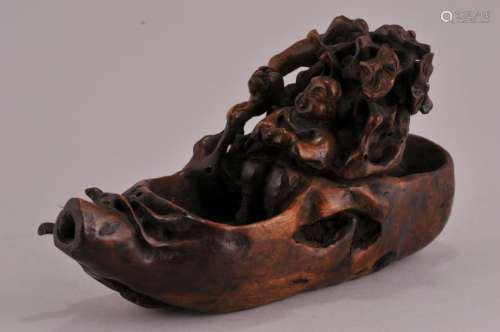 Water coupe. China. 19th century. Hardwood carved as a raft. 6-1/4