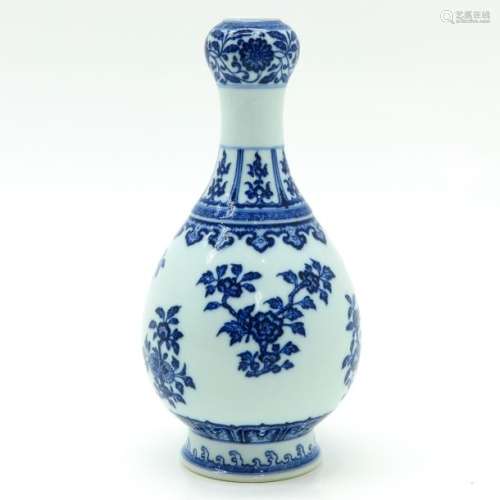 A Blue and White Garlic Head Vase Floral decor, ma...