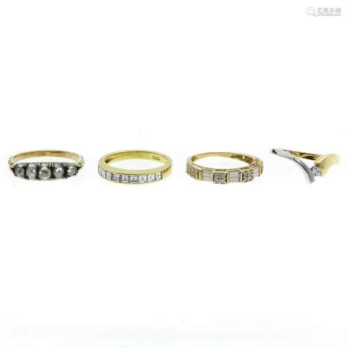 A Lot of 4 Ladies Gold Rings Including diamond.		...