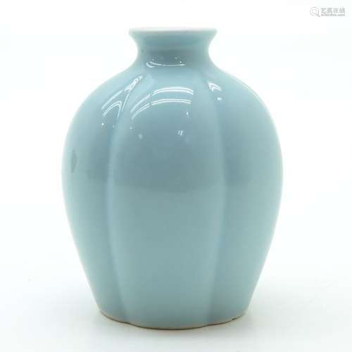 A Blue Monochrome Vase 9 cm. Tall.		A Blue Monoch...