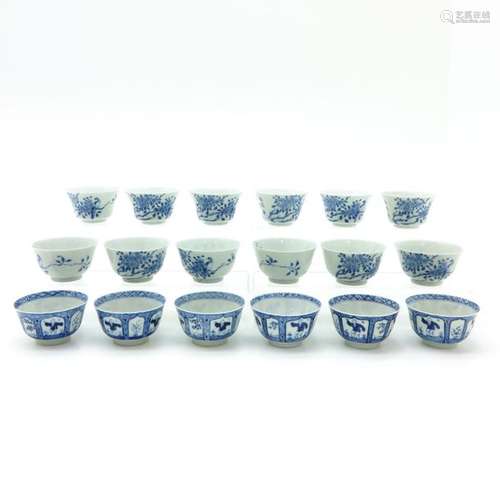 A Lot of 18 Blue and White Cups Floral decor, larg...