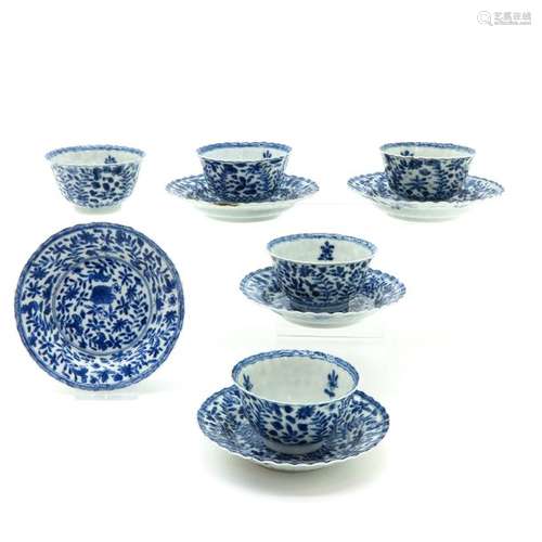 A Lot of 5 Blue and White Cups and Saucers Floral ...