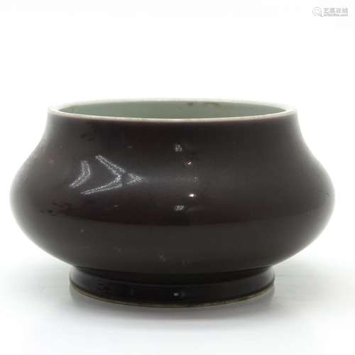 A Monochrome Censer 20 x 10 cm.		A Monochrome Cen...