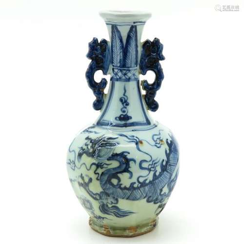 A Blue and White Decorated Vase Depicting dragons ...