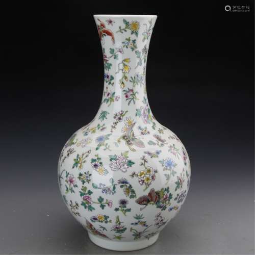 A FAMILLE ROSE BOTTLE VASE