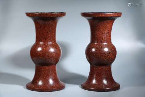 A PAIR OF LACQURE GU-FORM VASES