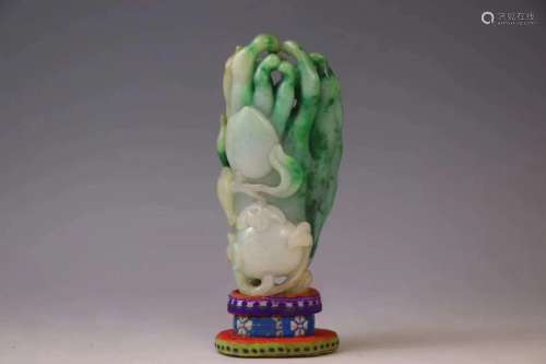 A JADE CARVED ORNAMENT