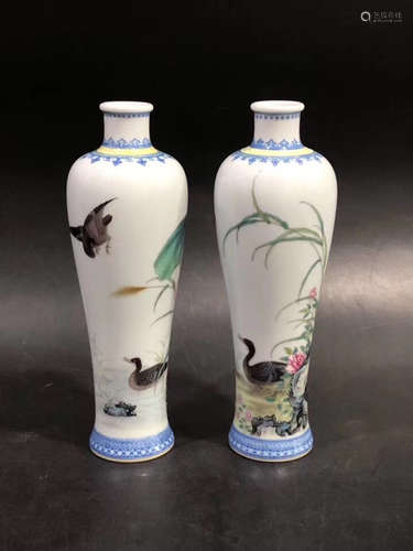 A PAIR OF BIRD&FLORAL PATTERN ENAMEL VASES