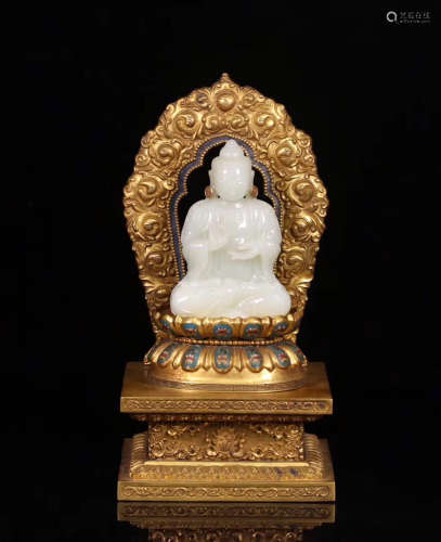 17TH-19TH CENTURY, A BUDDHA DESIGN HETIAN JADE STATUE WITH GILT BRONZE BASE, QING DYNASTY