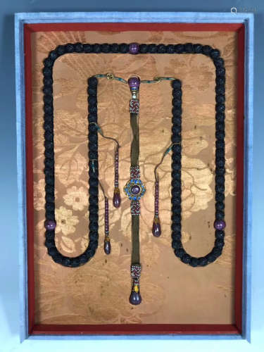 17-19TH CENTURY, A STRING OF AGILAWOOD COURT BEADS, QING DYNASTY