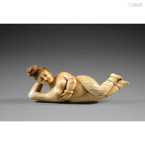 ~ STATUETTE DE FEMME